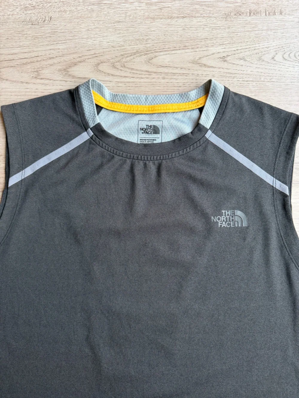The North Face FlashDry-XD Men's Medium Sleeveless Performance Athletic Shirt